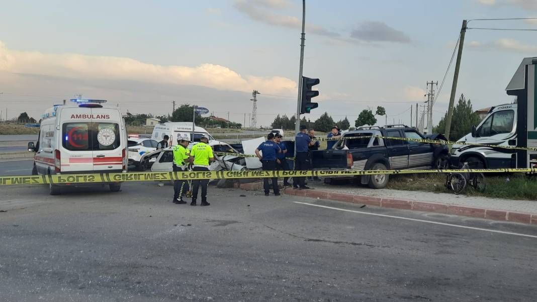 Konya’da Kadir ve Fatma Yıldız çiftinin öldüğü kaza anı kamerada 2